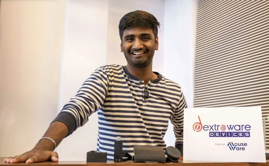 Dextroware Devices: product and team imagery